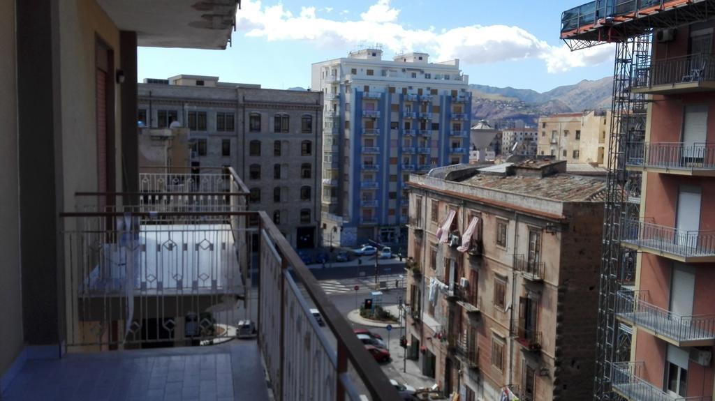 A Tre Passi Dal Centro Hotell Palermo Exteriör bild